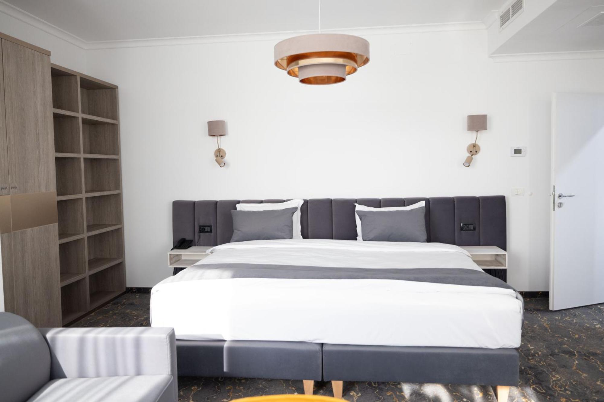 טימישוארה Opera Hotel מראה חיצוני תמונה