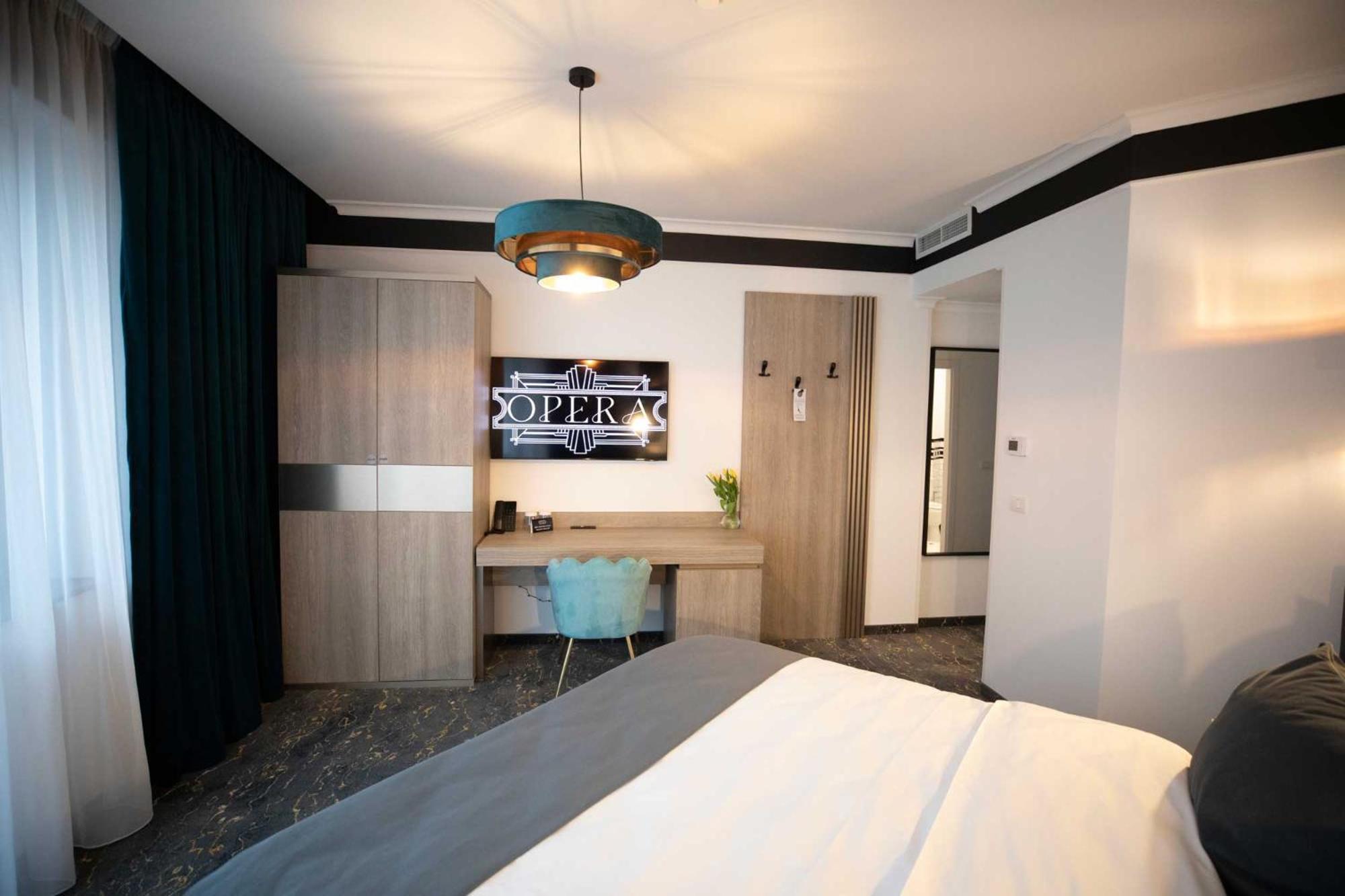 טימישוארה Opera Hotel מראה חיצוני תמונה